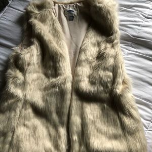 Old navy xl fur vest